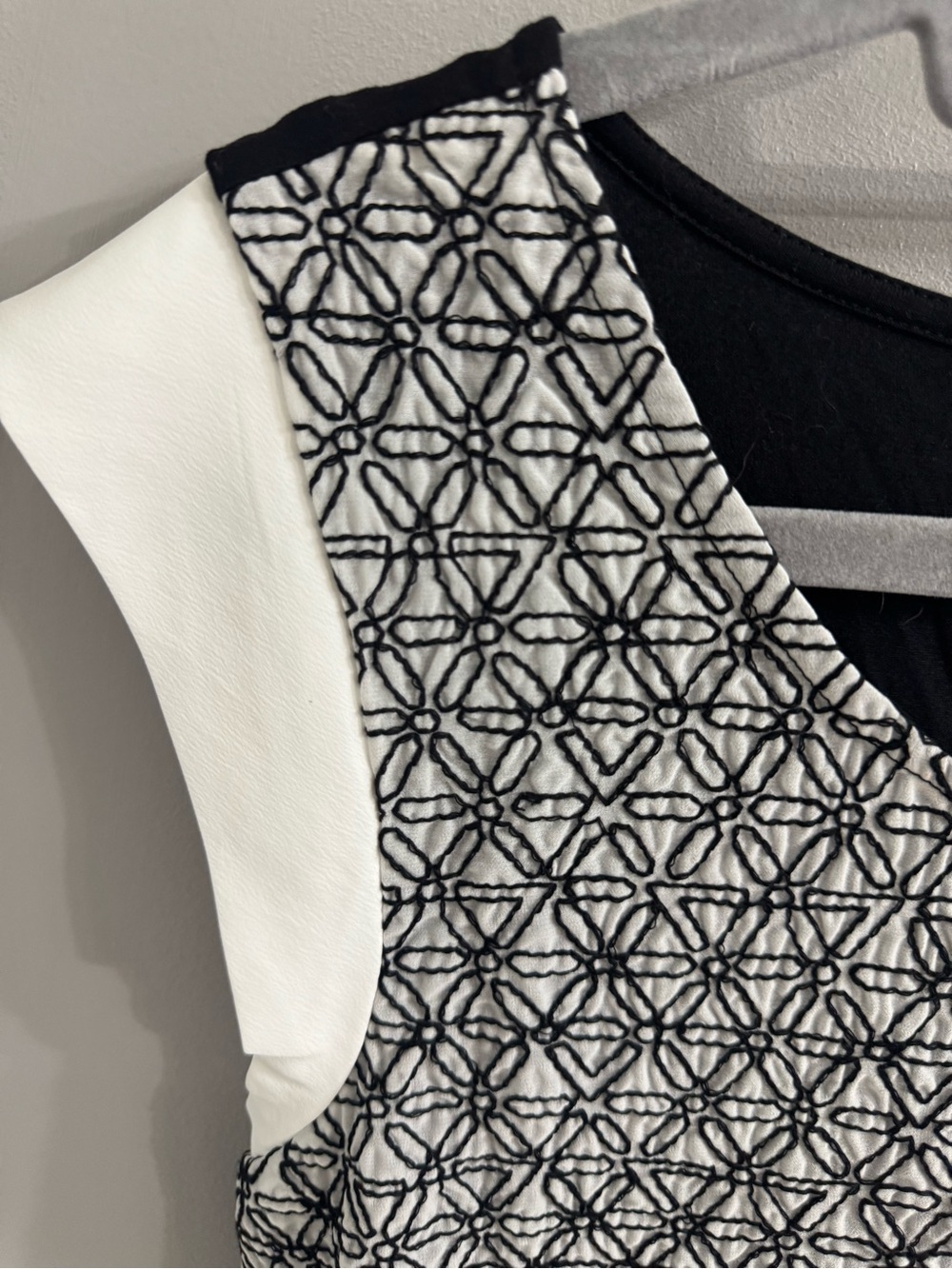 Black and White Geometric Cap-Sleeve Tank - Picture 3 of 5